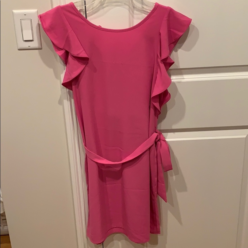 Pink dress with removable tie. NWT